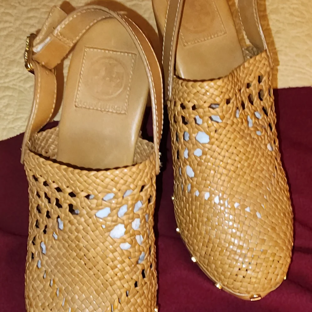 Tory Burch Tan leather Clogs - Picture 2 of 3